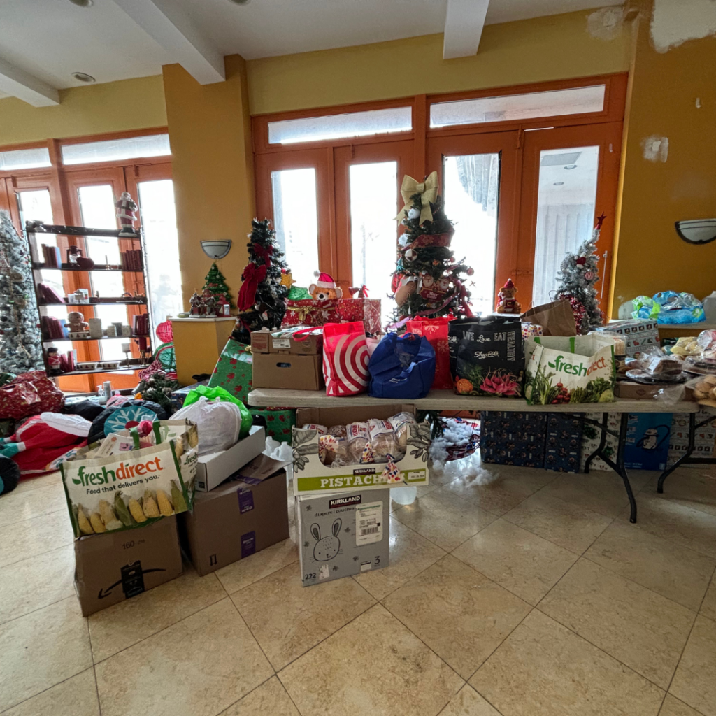 Kids participating in a holiday sandwich drive